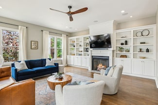 954 Russell St, Nashville, TN 37206