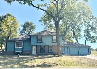 5905 N Adrian Terrace, Kansas City, MO 64151