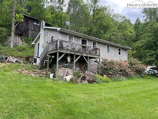 125 Parker Cove Rd, Weaverville, NC 28787