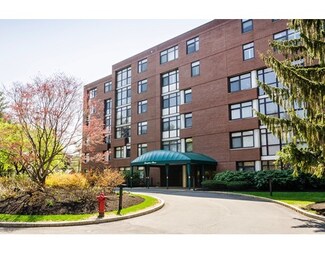 77 Florence St Unit 507N, Chestnut Hill, MA 02467