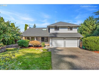 4417 SW Vacuna St, Portland, OR 97219