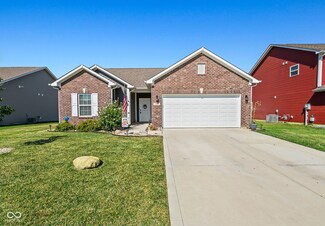 394 Thistle Wood Dr, Greenfield, IN 46140