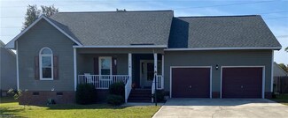 380 Eileen Dr, Spring Lake, NC 28390