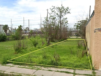 2604 Ball St, Galveston, TX 77550