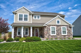 7051 Wildflower Ct, Grand Blanc, MI 48439