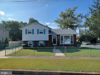 205 N Lincoln Ave, National Park, NJ 08063