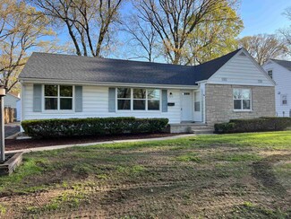 205 E Cox Dr, Fort Wayne, IN 46816