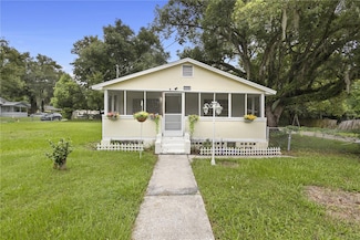 409 W Beresford Ave, Deland, FL 32720