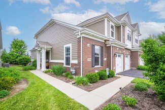 1N748 Redbud Ln, Winfield, IL 60190
