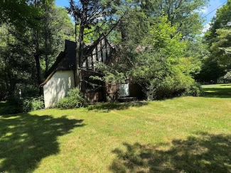 268 Cherry Ln, Airmont, NY 10952