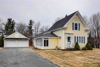 205 Central St, East Hampstead, NH 03826