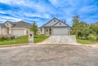 94 Pinehurst St, Meadowlakes, TX 78654