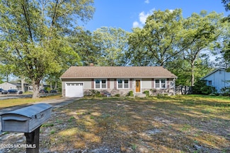455 Commodore Dr, Forked River, NJ 08731