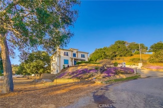 2424 Gird Rd, Fallbrook, CA 92028