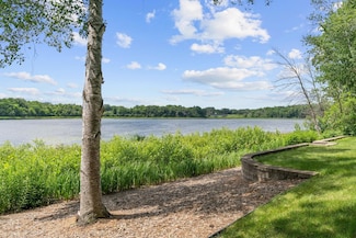 8924 Birchwood Ln, Bloomington, MN 55438