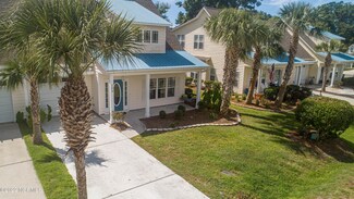 104 Painted Bunting Ct, Hampstead, NC 28443