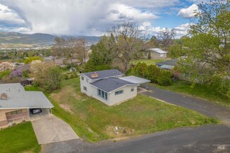 114 Hillcrest Rd, Lewiston, ID 83501