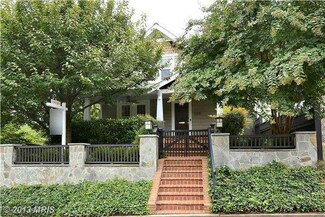 1100 21st St S, Arlington, VA 22202