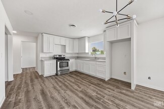 389 Mount Arbor St, Mc Farland, CA 93250