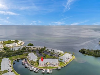 5257 Beach Dr SE Unit D, Saint Petersburg, FL 33705