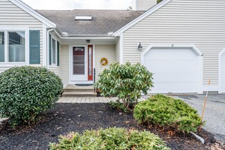 17 Driver Ln, Mashpee, MA 02649