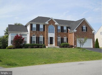 11265 Suffolk Dr, Hagerstown, MD 21742
