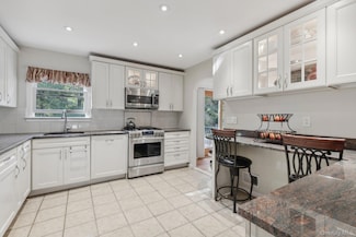 203 Hilltop Dr, Nyack, NY 10960