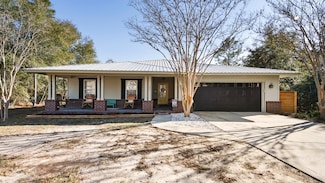 537 Hunters Ridge Rd, Defuniak Springs, FL 32433