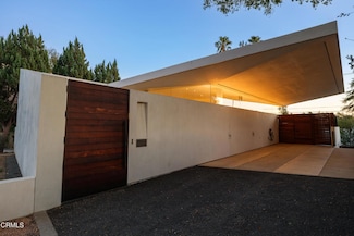 1200 E Woodbury Rd, Pasadena, CA 91104