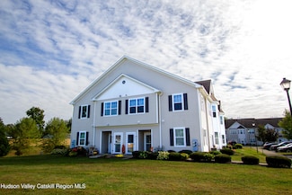 402 Commons Ln, Saugerties, NY 12477