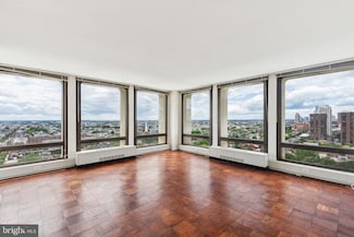 210 Locust St Unit 21DW, Philadelphia, PA 19106