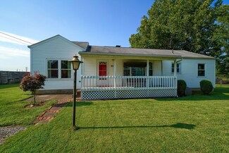 69 Jackson St, Lockbourne, OH 43137