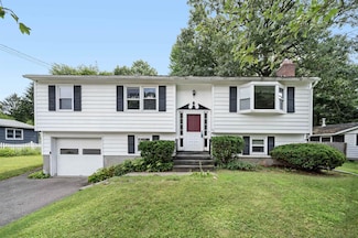 25 S Hill Dr, Essex Junction, VT 05452