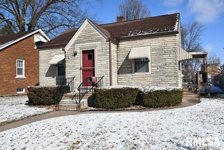 1524 W High St, Davenport, IA 52804
