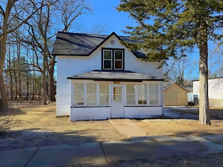 117 S Elm St, Adams, WI 53910
