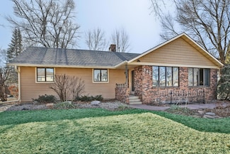 840 4th St SW, Wells, MN 56097