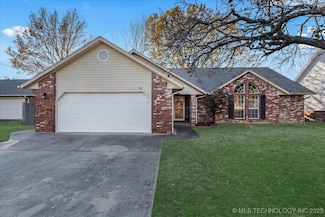 308 S Taft Ave, Wagoner, OK 74467