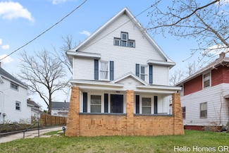 1107 Sherman St SE, Grand Rapids, MI 49506