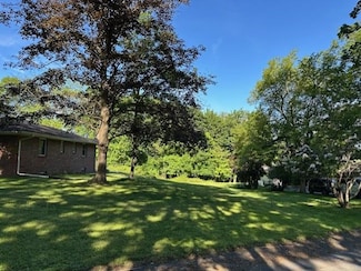 18 Scotty Ln, West Nyack, NY 10994