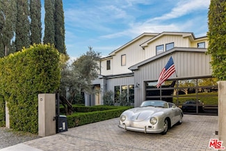 4533 Gentry Ave, Valley Village, CA 91607