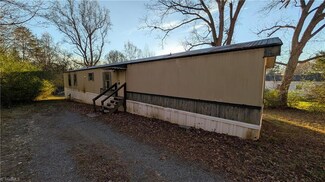 5260 Brookgreen Rd, Ramseur, NC 27316