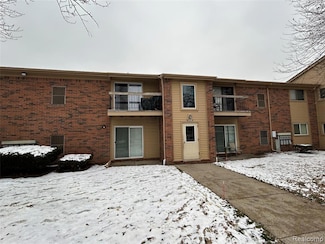 34690 Clarkson Dr W Unit 27, Fraser, MI 48026