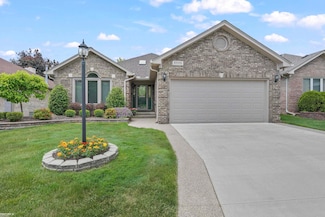 57175 Copper Creek Dr, Washington, MI 48094