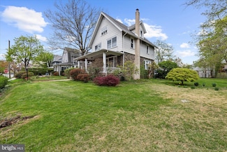 305 Lansdowne Rd, Havertown, PA 19083