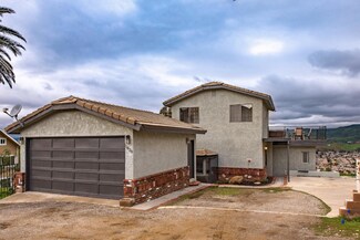 1020 Crown Hill Dr, Simi Valley, CA 93063