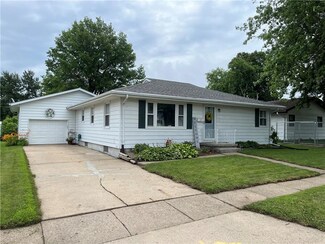 709 Carle St, Knoxville, IA 50138