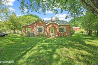 747 Hunting Creek Rd, Whitleyville, TN 38588