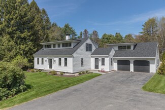 154 Foreside Rd, Falmouth, ME 04105