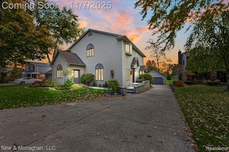 28549 Swan Island Dr, Grosse Ile, MI 48138