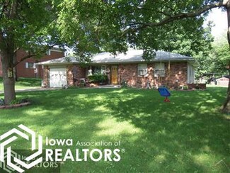1113 N 16th St, Clarinda, IA 51632